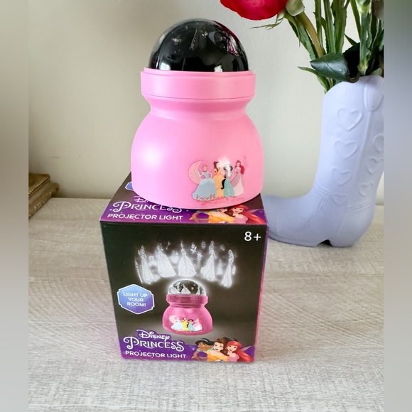 Target Bullseyes Playground Disney Princess Projector Light NEW - Picture 4 of 5